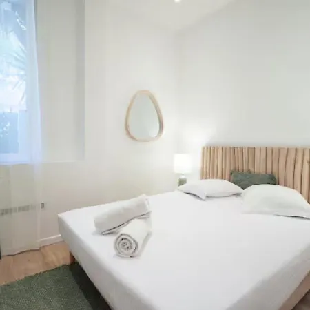 Nid Douillet Au Coeur De Avec Terrasse Et Clim *