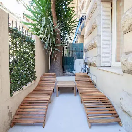 Nid Douillet Au Coeur De Avec Terrasse Et Clim Daire Nice
