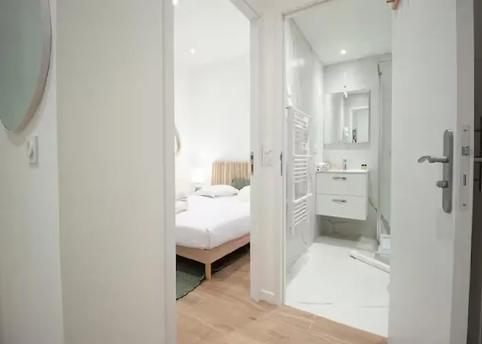 Апартаменты Nid Douillet Au Coeur De Avec Terrasse Et Clim