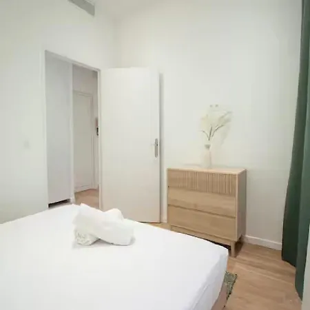 Nid Douillet Au Coeur De Avec Terrasse Et Clim Appartamento