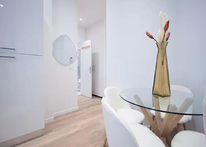 Nid Douillet Au Coeur De Avec Terrasse Et Clim Nizza